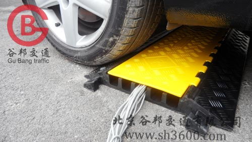 濱州廠房護(hù)線板 型號(hào)、價(jià)格及供應(yīng)商北京谷邦實(shí)業(yè)解析